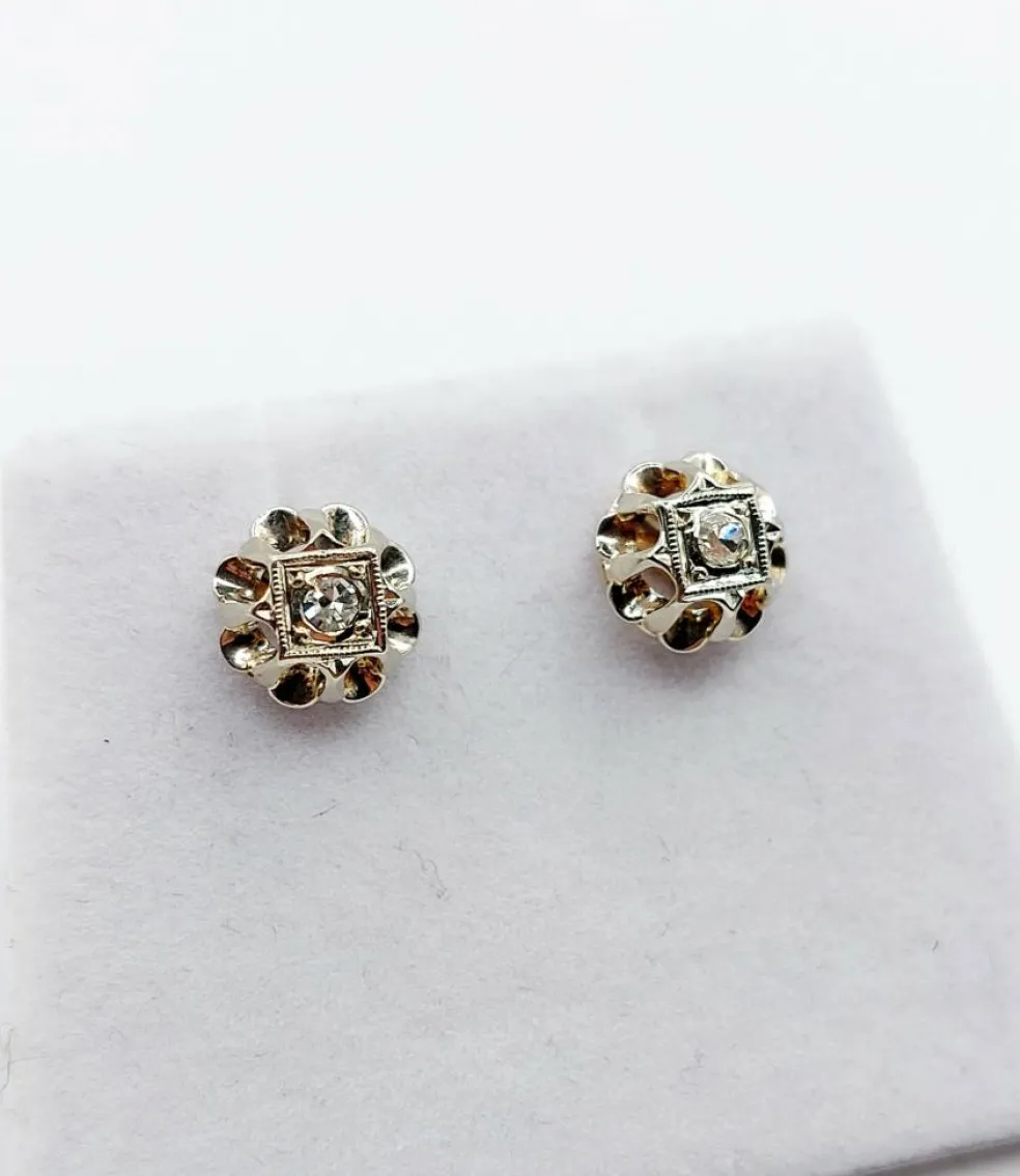Puces d'oreilles Art Déco or jaune, diamant serti illusion (circa 1920)