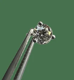 PUCES D’OREILLES DIAMANTS