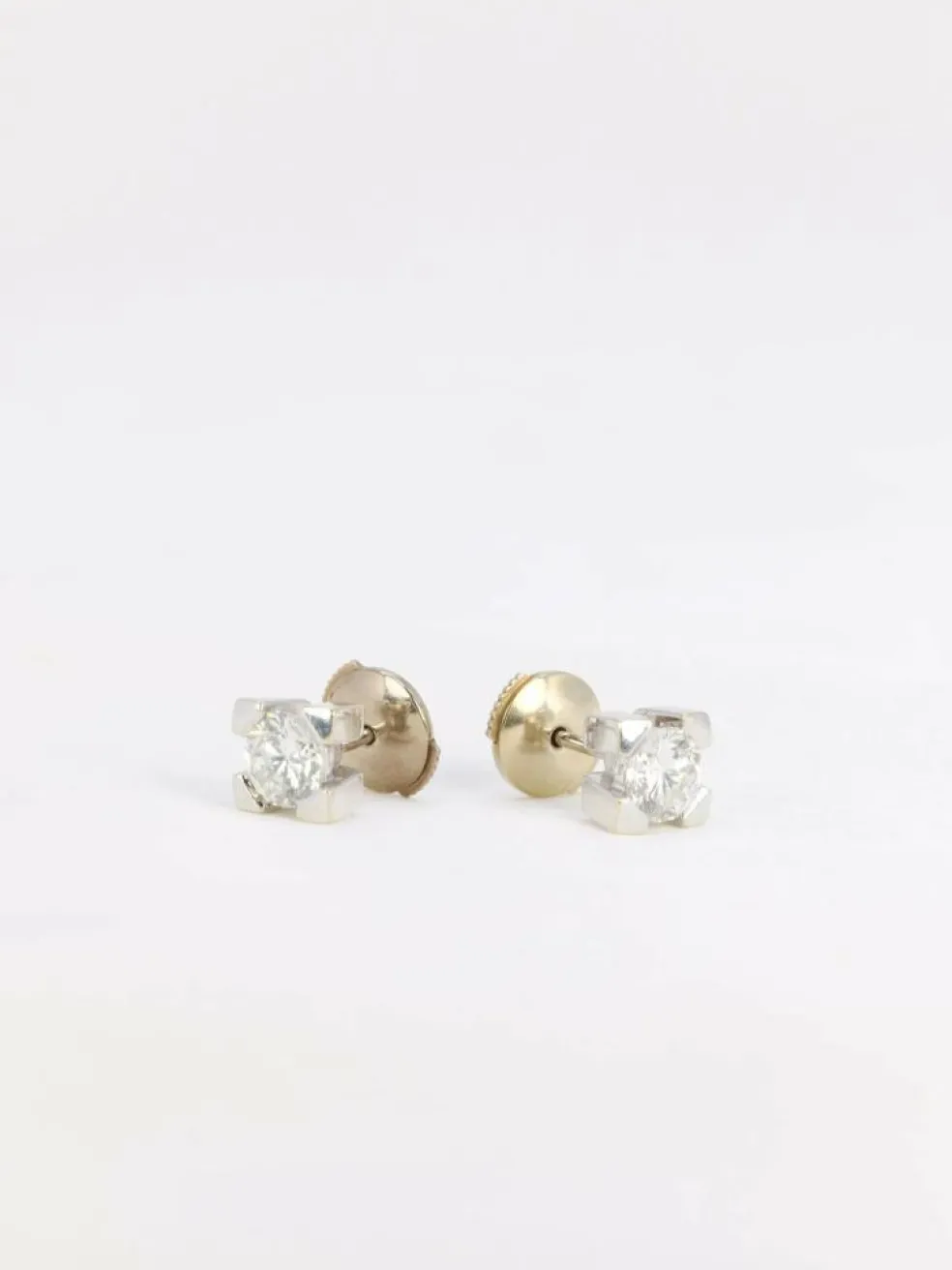 Puces d’oreilles diamants