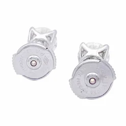 Puces d'oreilles or blanc, diamants.