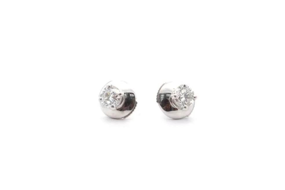 Puces d’oreilles or blanc et diamants