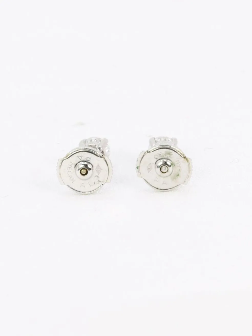 Puces d'oreilles or blanc diamants ronds 0.7 carat