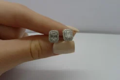 Puces d'oreilles or et diamants 0,36 ct
