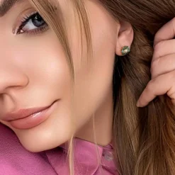 Puces d'oreilles or jaune perle