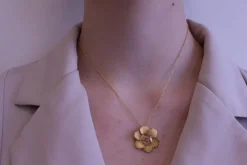 Race et race - Collier Gardenia