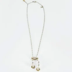 Ravissant collier 