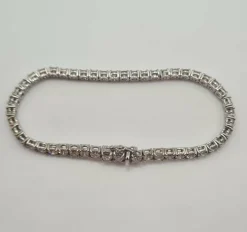 Rivière de diamants naturels or blanc 18 carats