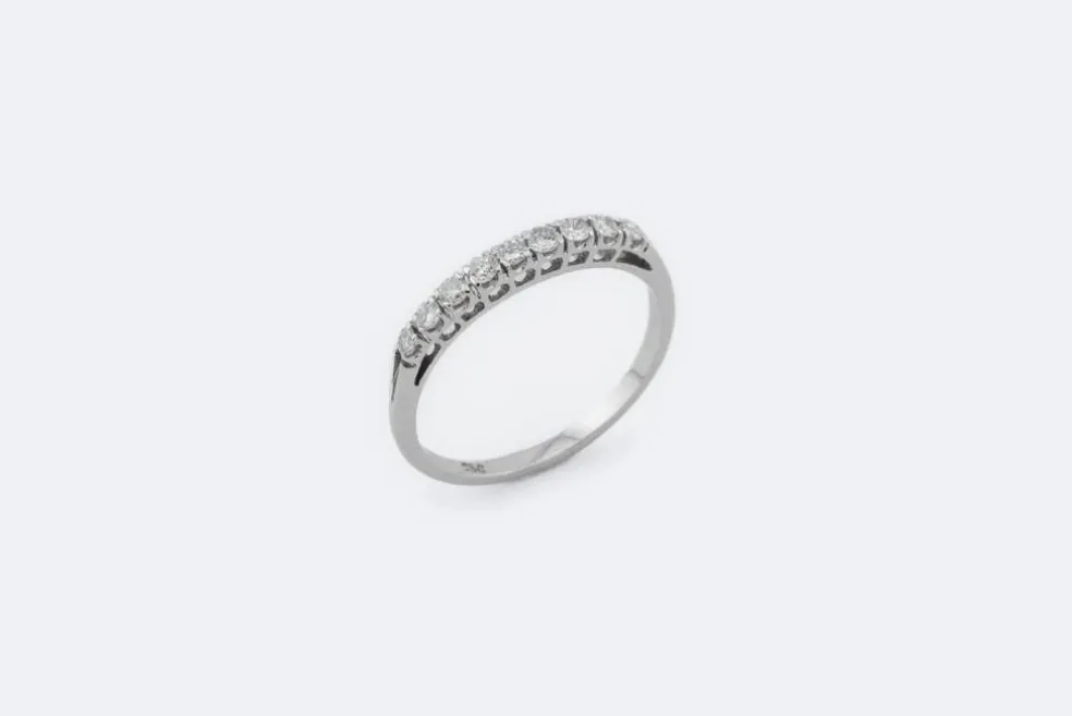 Rivière en or blanc avec diamants