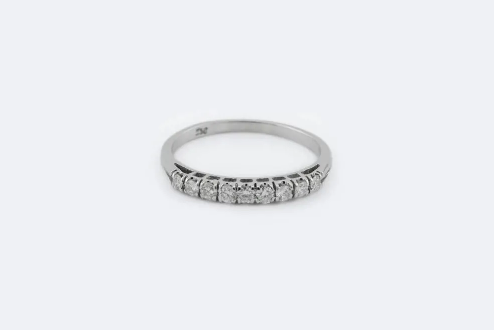 Rivière en or blanc avec diamants