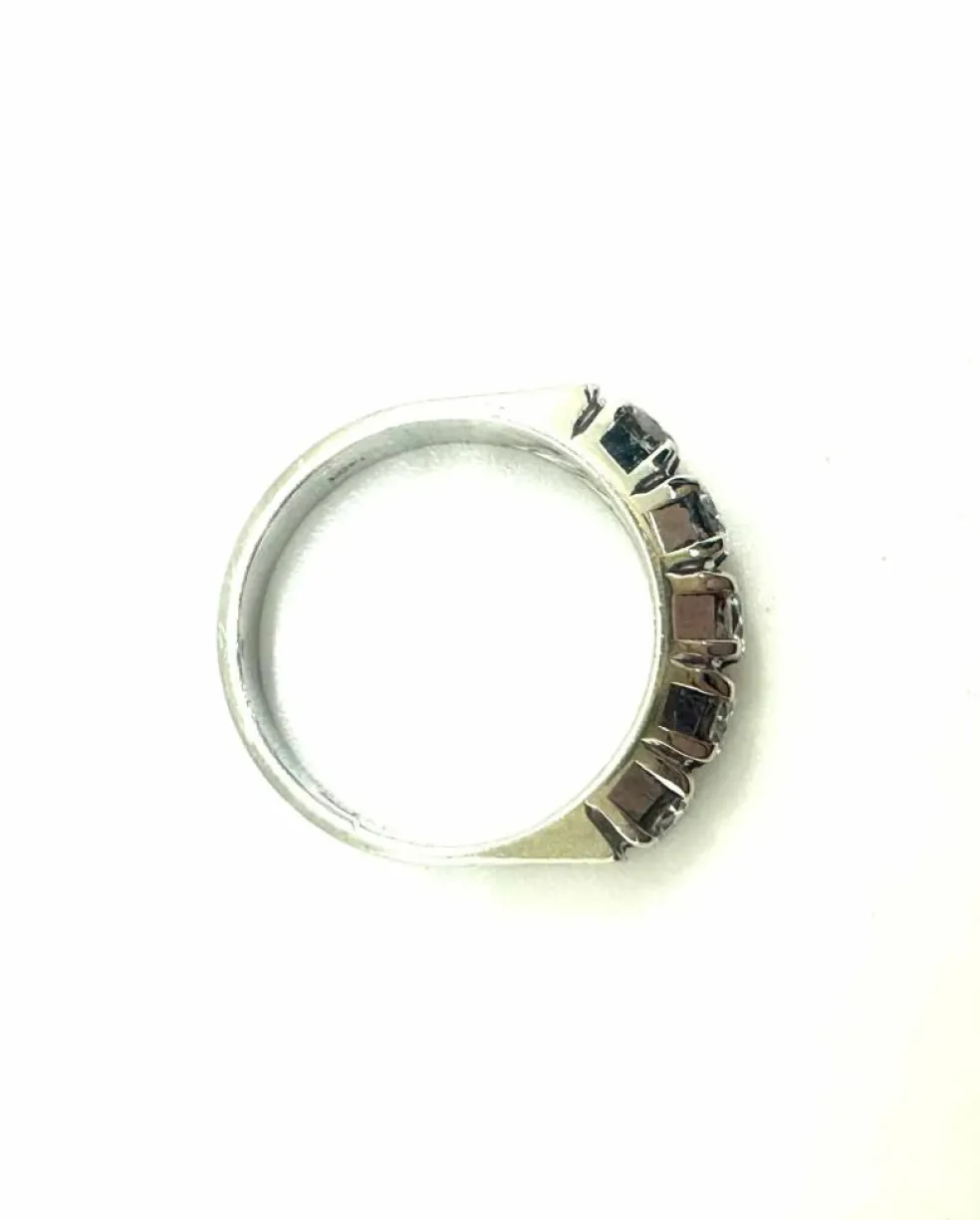 Rivière en or blanc avec diamants
