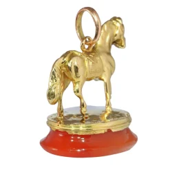 Sceau pendentif cheval en or vintage
