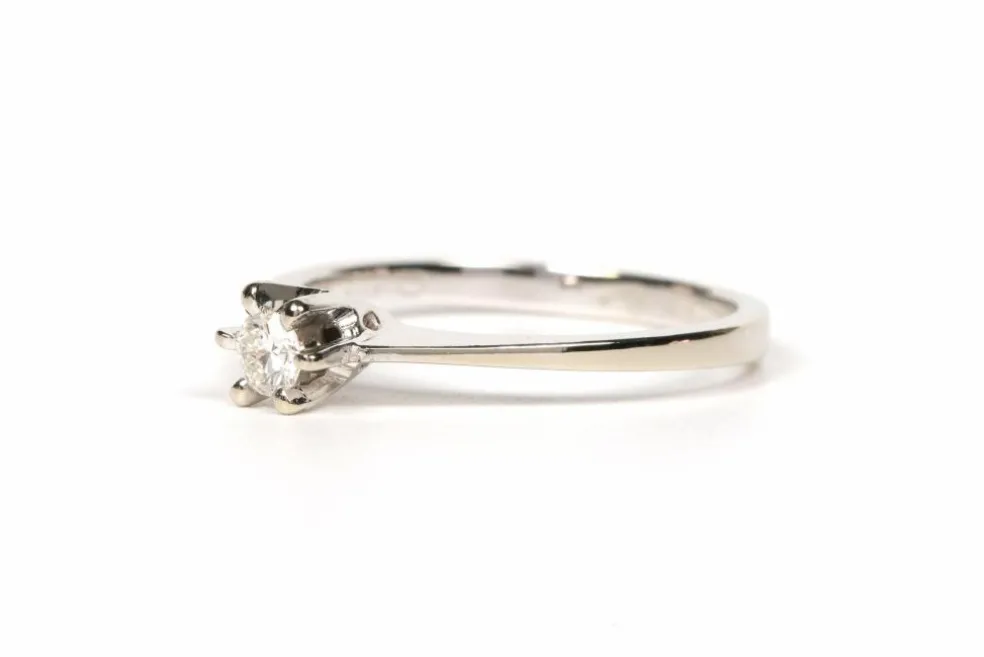 Solitaire contemporain or blanc diamant