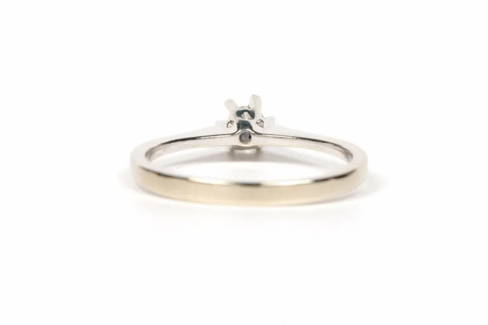 Solitaire contemporain or blanc diamant