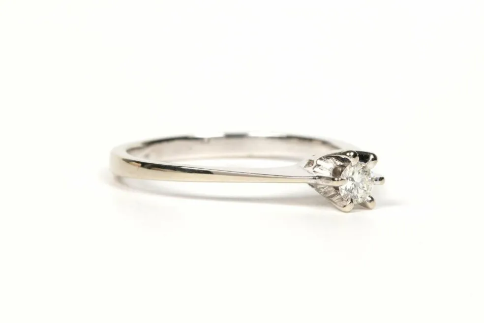 Solitaire contemporain or blanc diamant