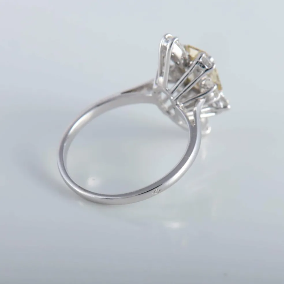 Solitaire diamant couleur naturelle
