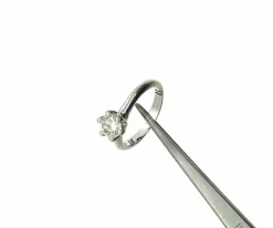 Solitaire diamant en or blanc