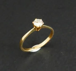 Solitaire diamant, or jaune
