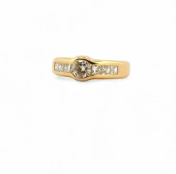 Solitaire en diamants serti clos or jaune