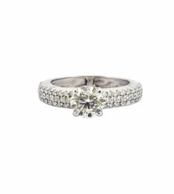Solitaire en diamants sur monture or blanc 18 carats