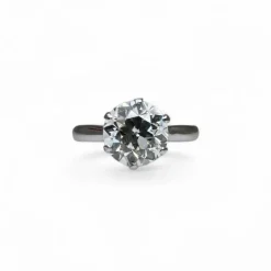 Solitaire en or blanc et diamant de 2,40 carats