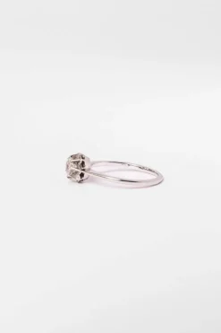 Solitaire en or blanc et diamant