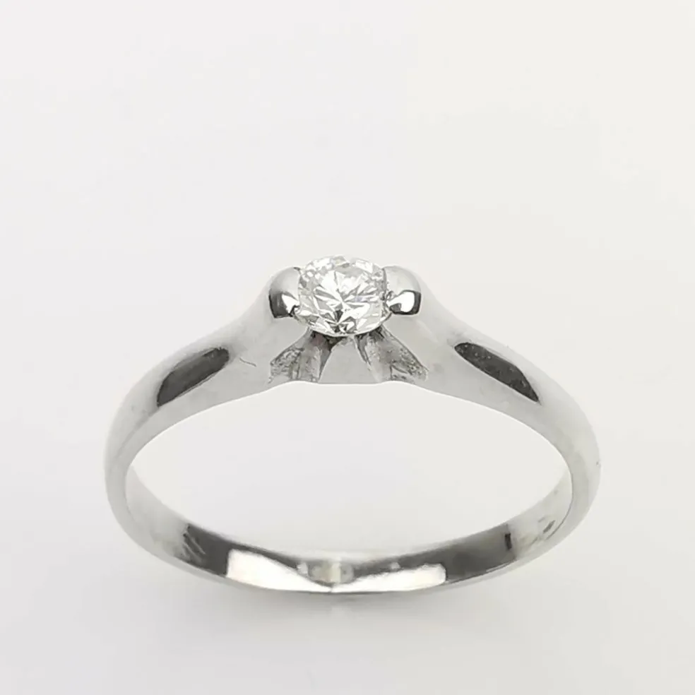 Solitaire en or blanc et Diamant