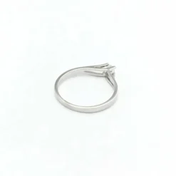 Solitaire en or blanc et diamant