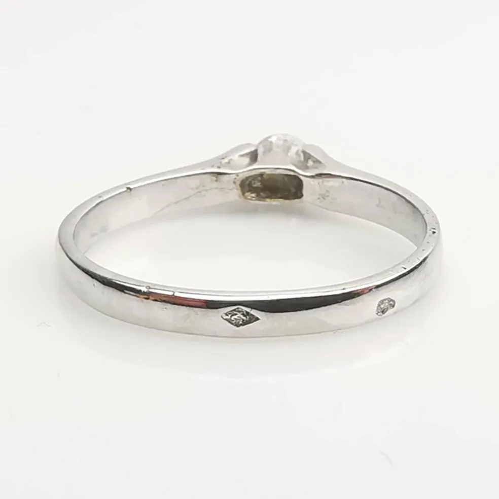 Solitaire en or blanc et Diamant