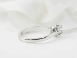 Solitaire en or blanc et diamant 0,23ct