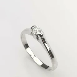 Solitaire en or blanc et Diamant