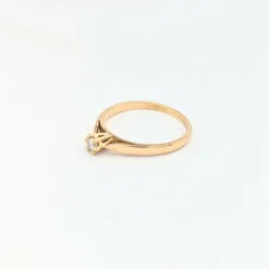 Solitaire en or jaune et diamant