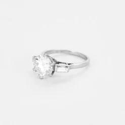 Solitaire en platine et diamants