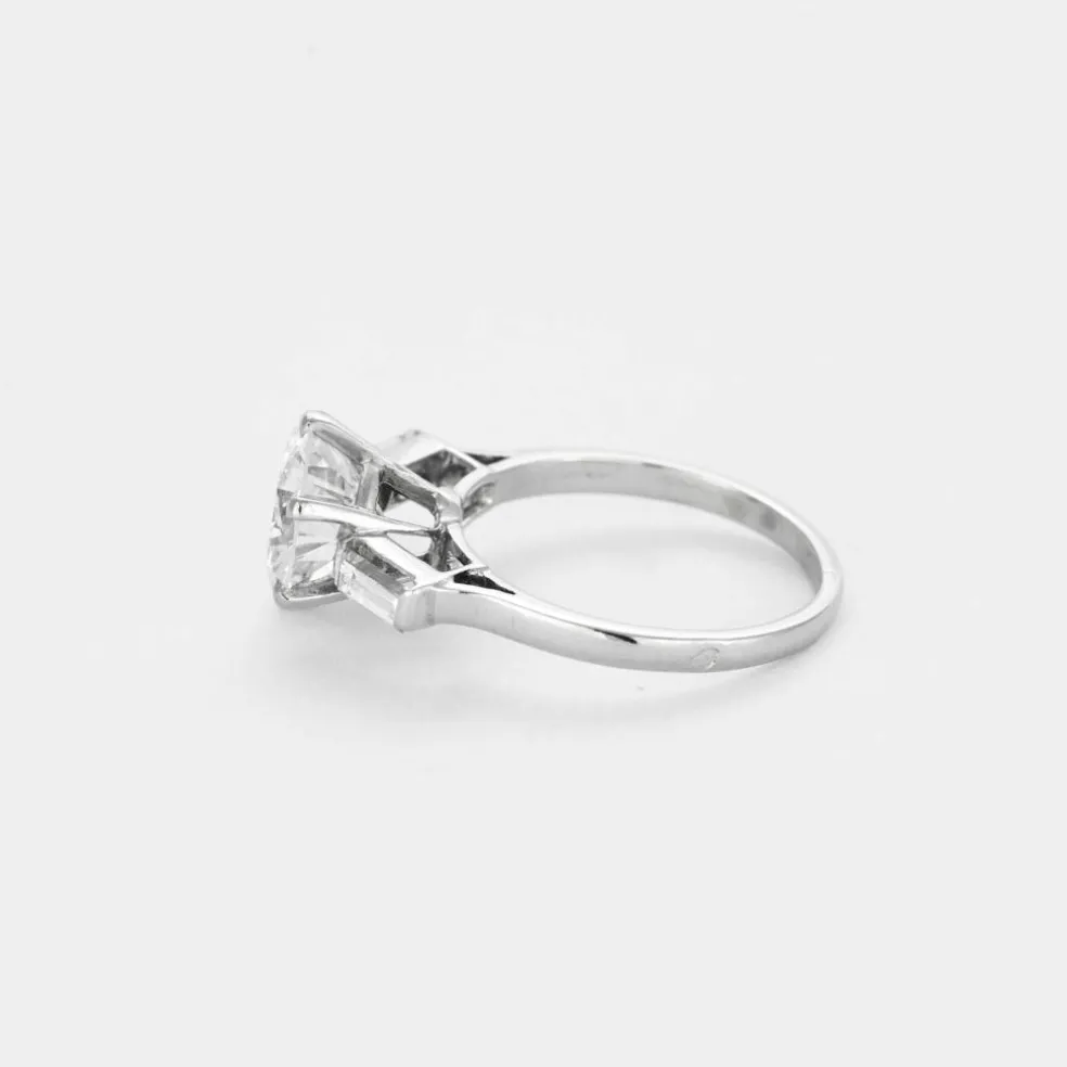 Solitaire en platine et diamants