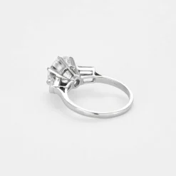 Solitaire en platine et diamants