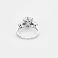Solitaire en platine et diamants