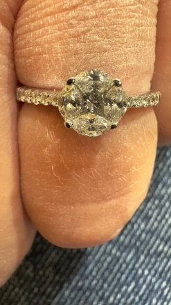 Solitaire multi diamants en or blanc
