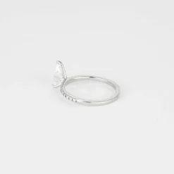 Solitaire or blanc diamant poire