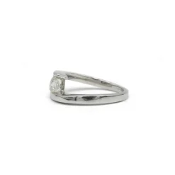 Solitaire or blanc et diamants