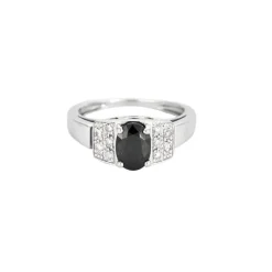 Solitaire or blanc, saphir et diamants