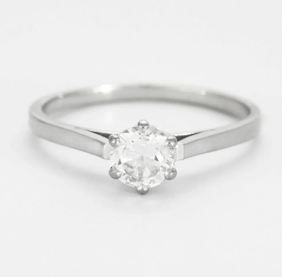 Solitaire or gris