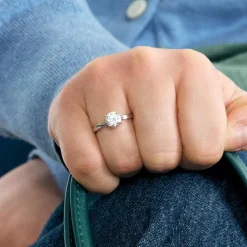 Solitaire or gris et diamant 1.10ct, F, VVS2