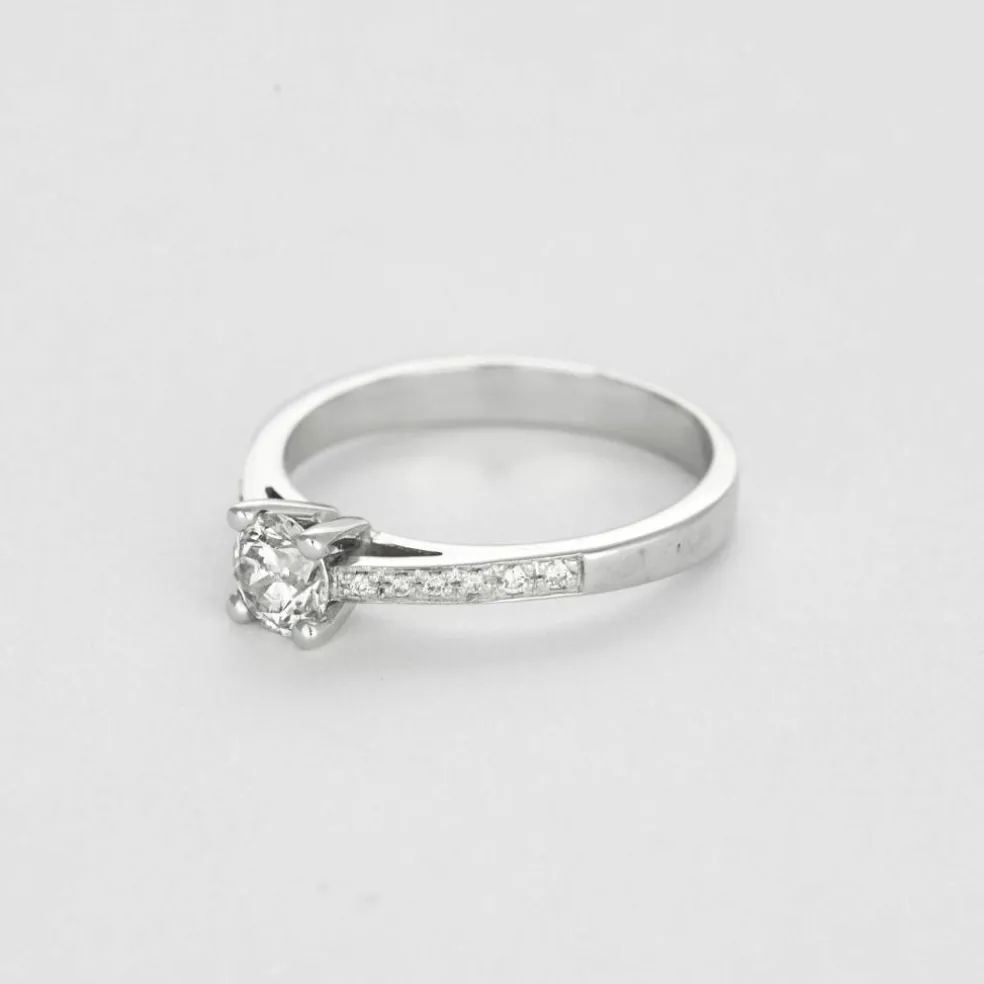 Solitaire or gris et diamants