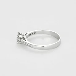 Solitaire or gris et diamants