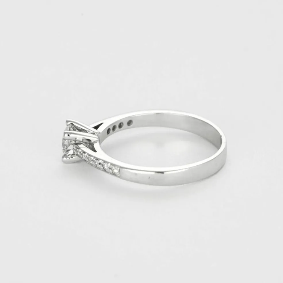 Solitaire or gris et diamants