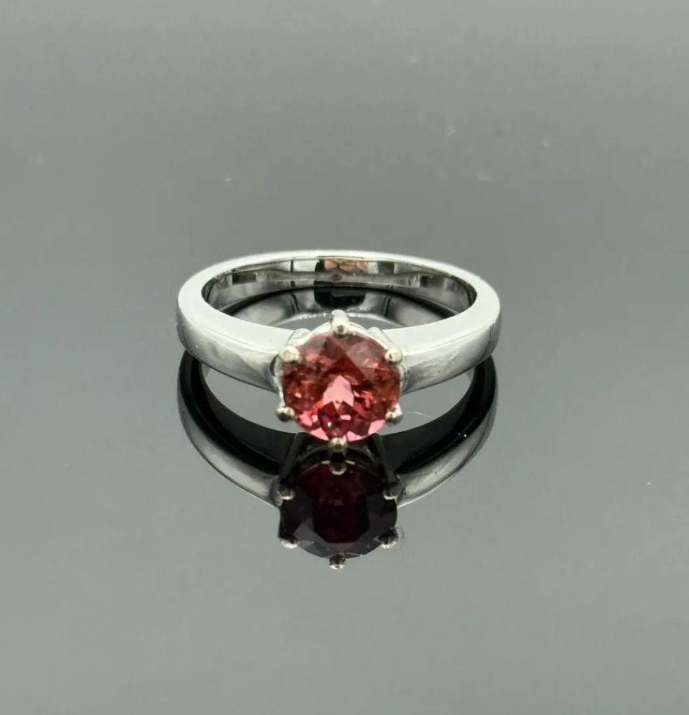 Solitaire or gris spinelle rose