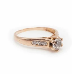 Solitaire or jaune diamants