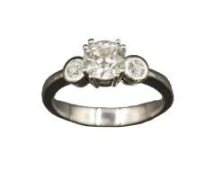 Solitaire platine diamants