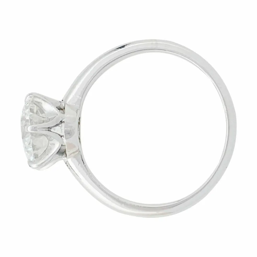 Solitaire platine et diamant, 2,23 carats.