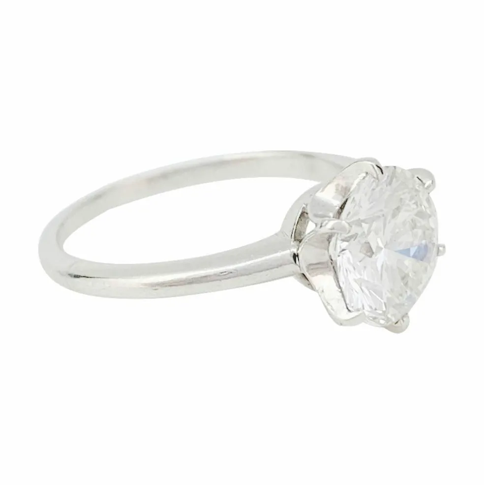 Solitaire platine et diamant, 2,23 carats.