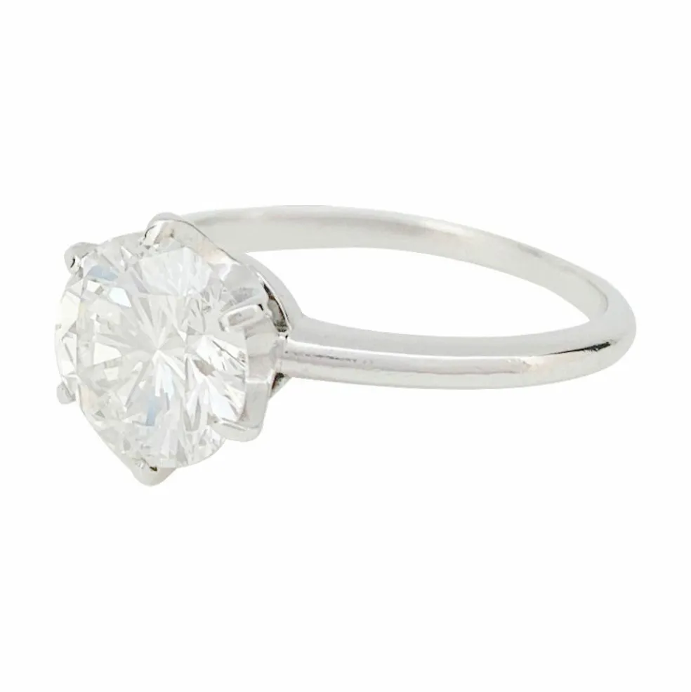 Solitaire platine et diamant, 2,23 carats.